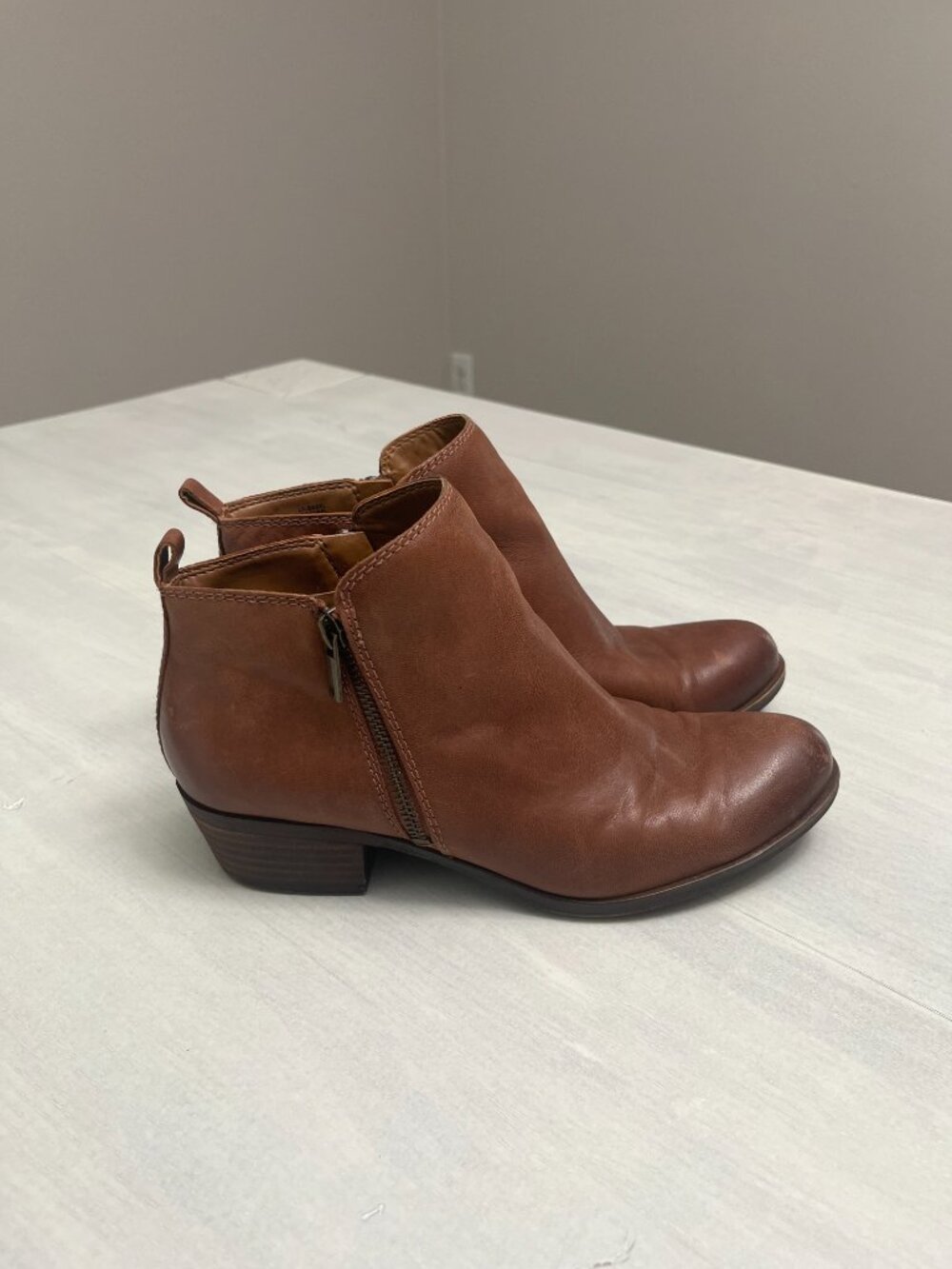 Lucky Brand Basel Brown Leather Ankle Boots w/Double Side Zip and Low Block Heel